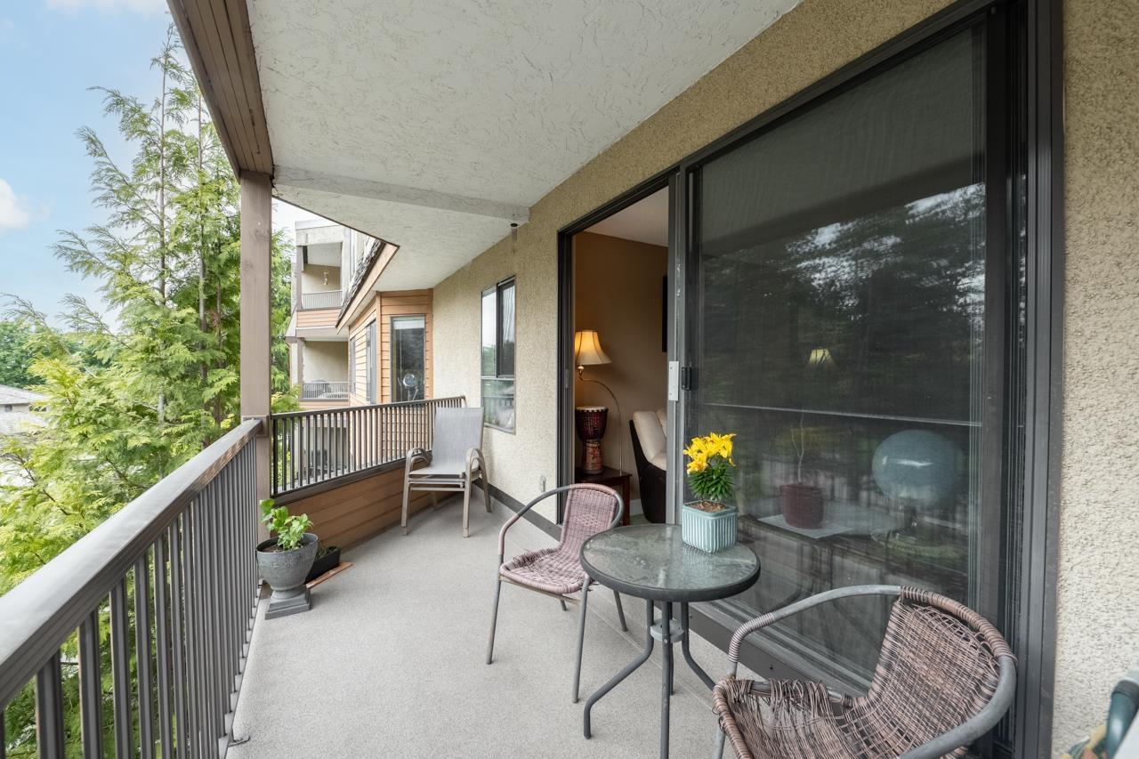 Photo 2 of 205 1720 Southmere Crescent, Surrey BC