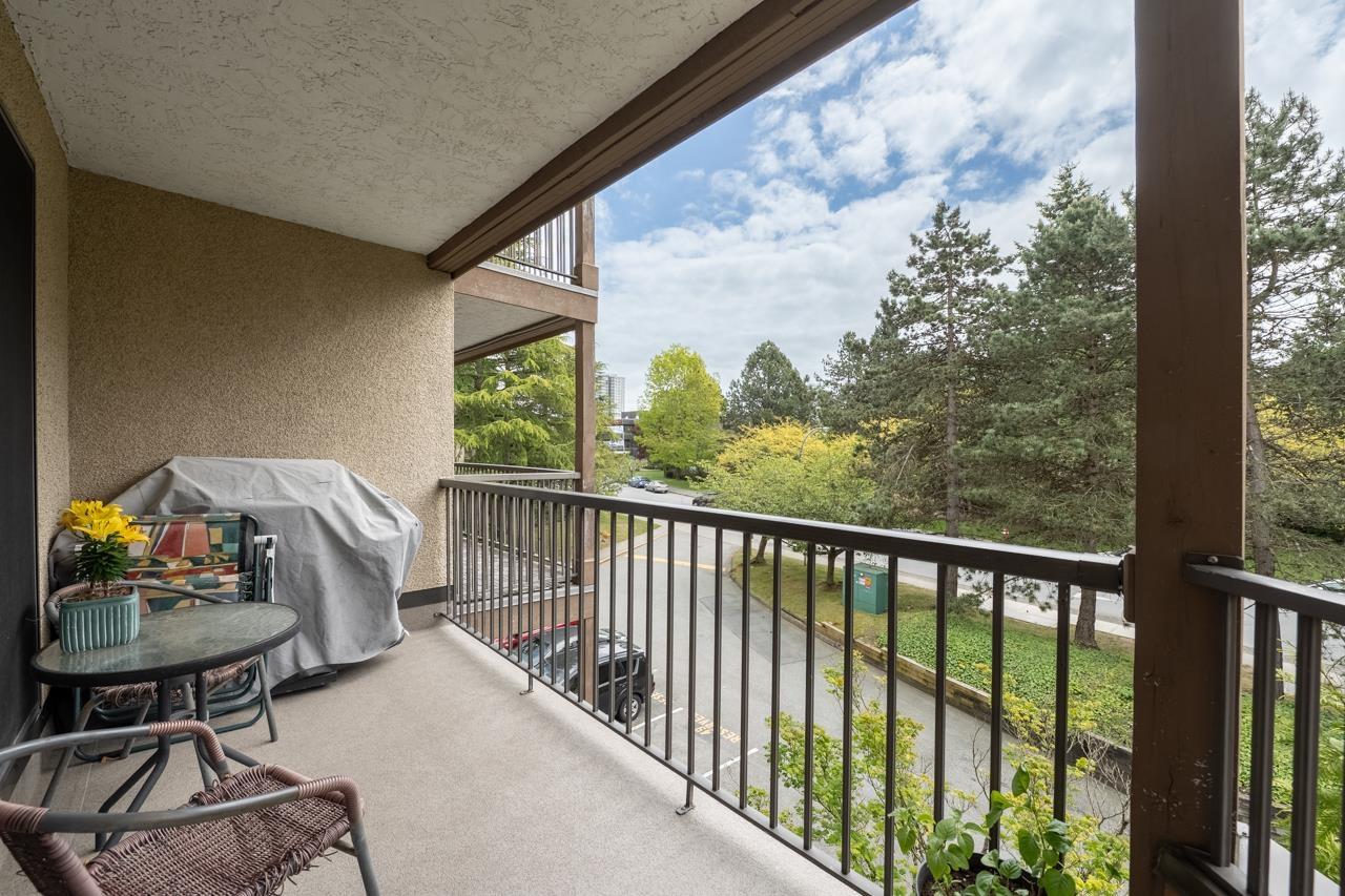 Photo 12 of 205 1720 Southmere Crescent, Surrey BC