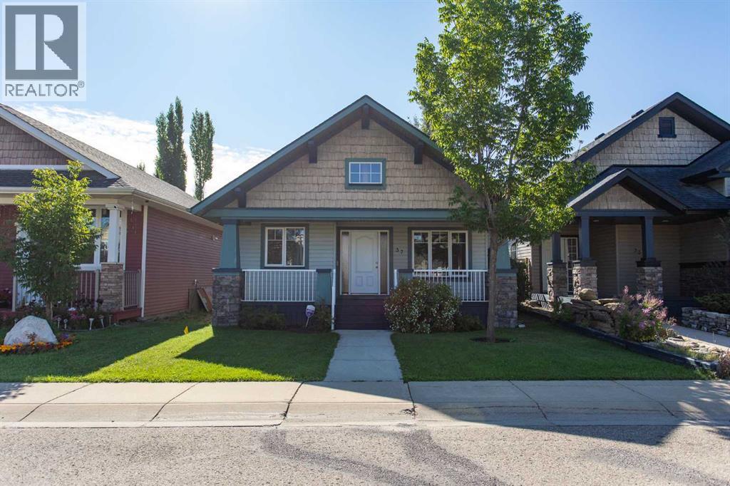 Photo 1 of 37 Wade Close, Red Deer AB