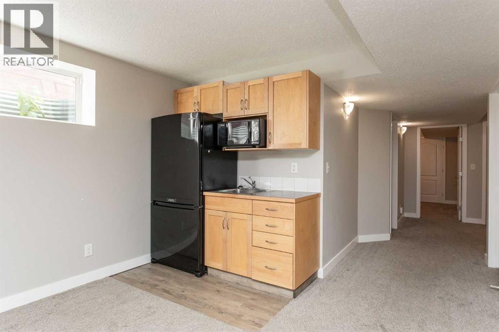 Photo 20 of 37 Wade Close, Red Deer AB