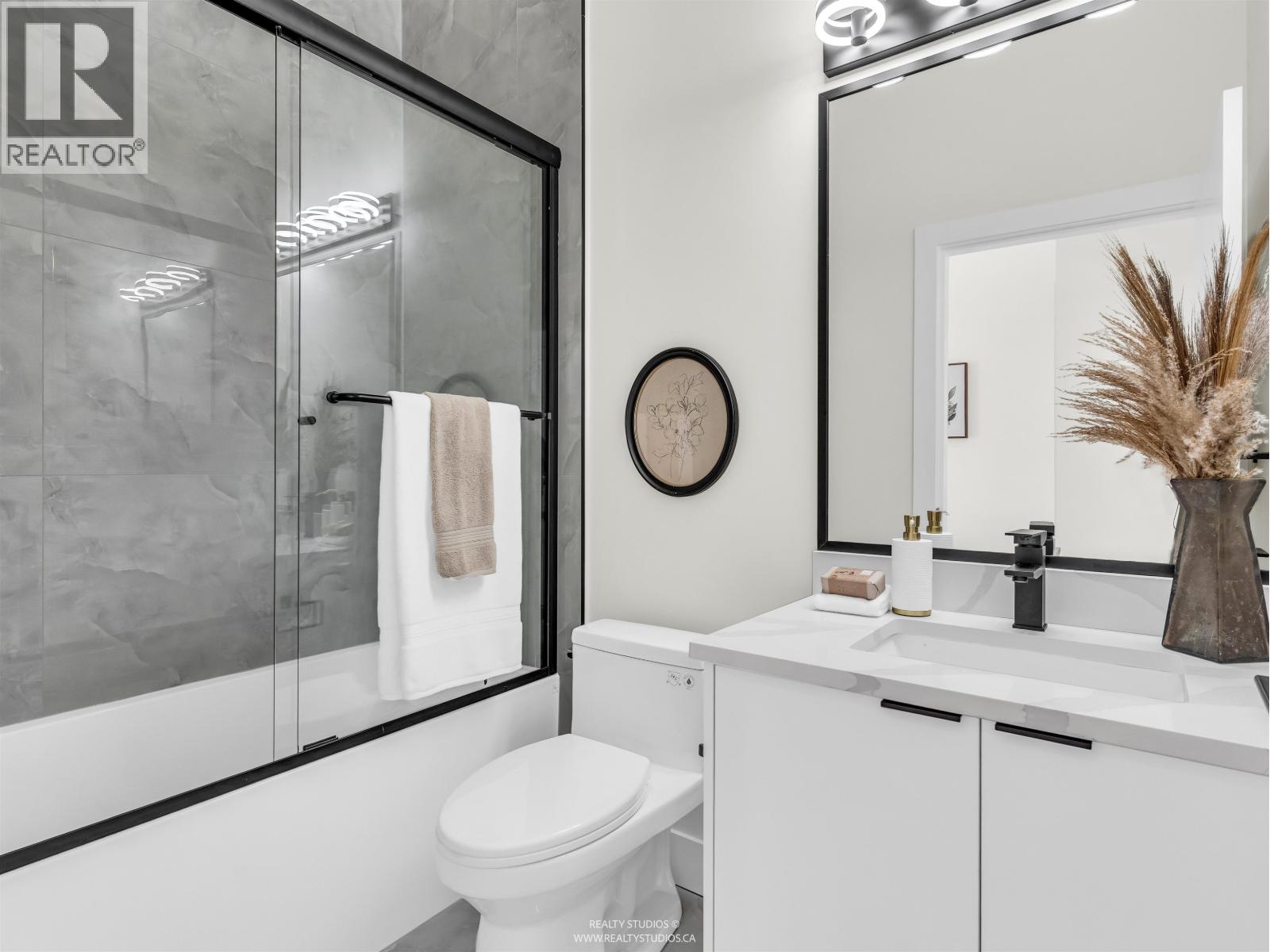 Photo 26 of 2 5221 Clarendon Street, Vancouver BC