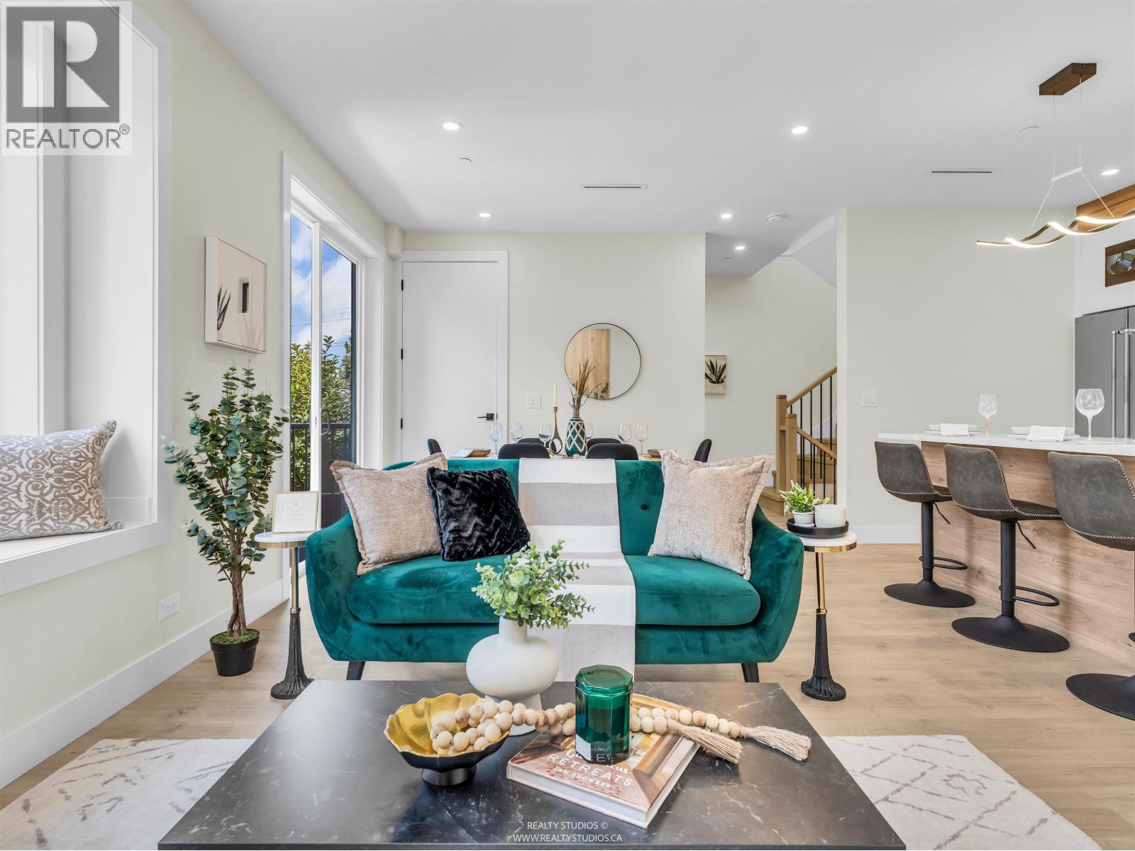 Photo 3 of 2 5221 Clarendon Street, Vancouver BC