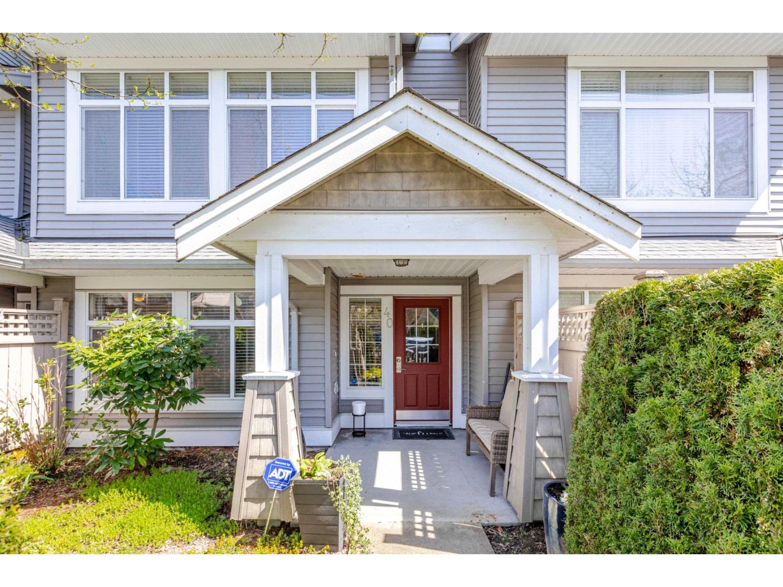 Photo 3 of 40 19330 69 Avenue, Surrey BC