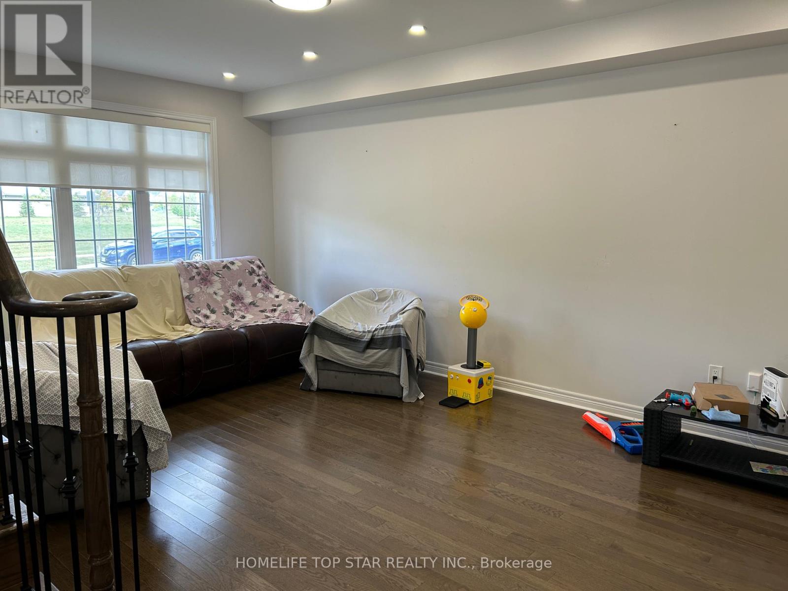 Photo 6 of 319 William Forster Road, Markham ON