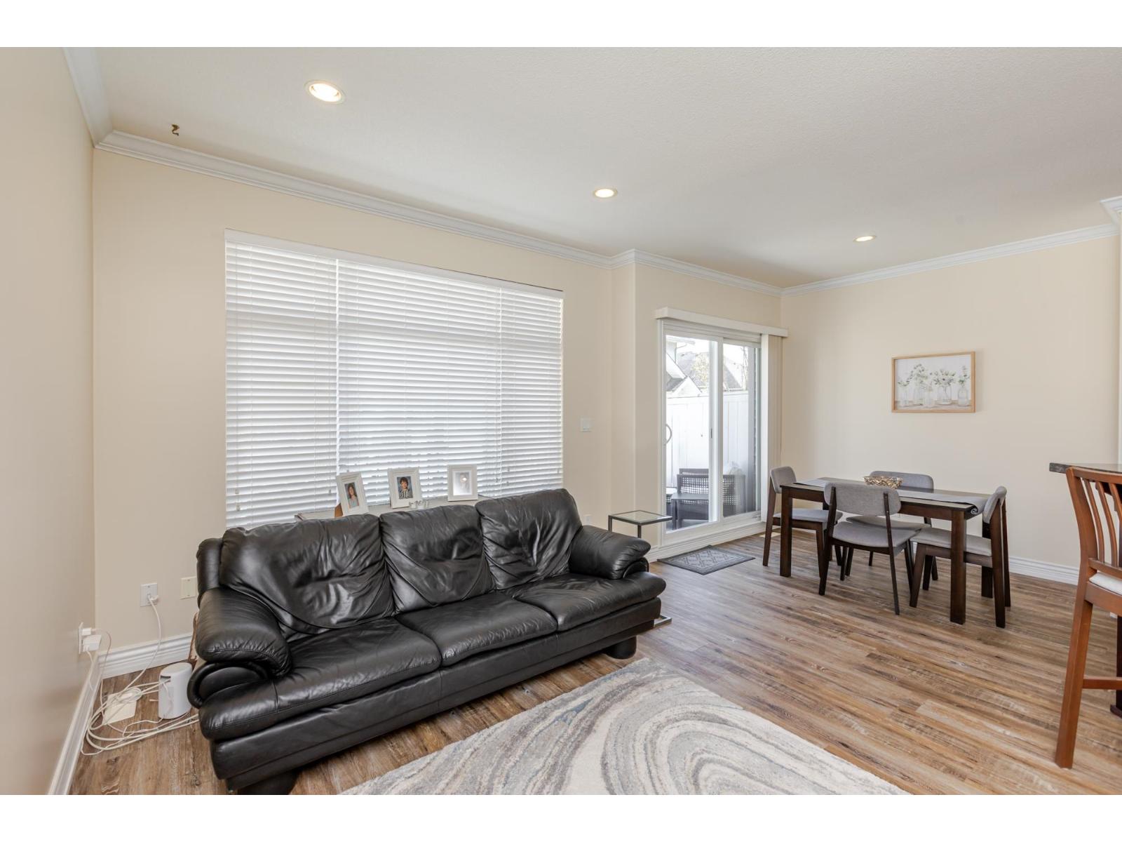Photo 13 of 40 19330 69 Avenue, Surrey BC