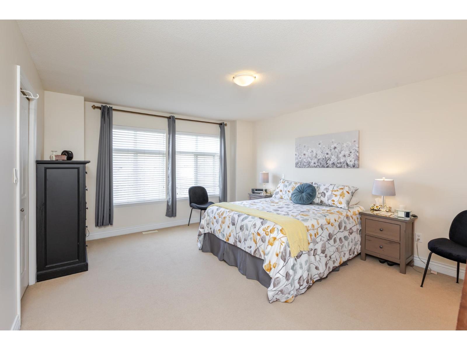 Photo 26 of 40 19330 69 Avenue, Surrey BC