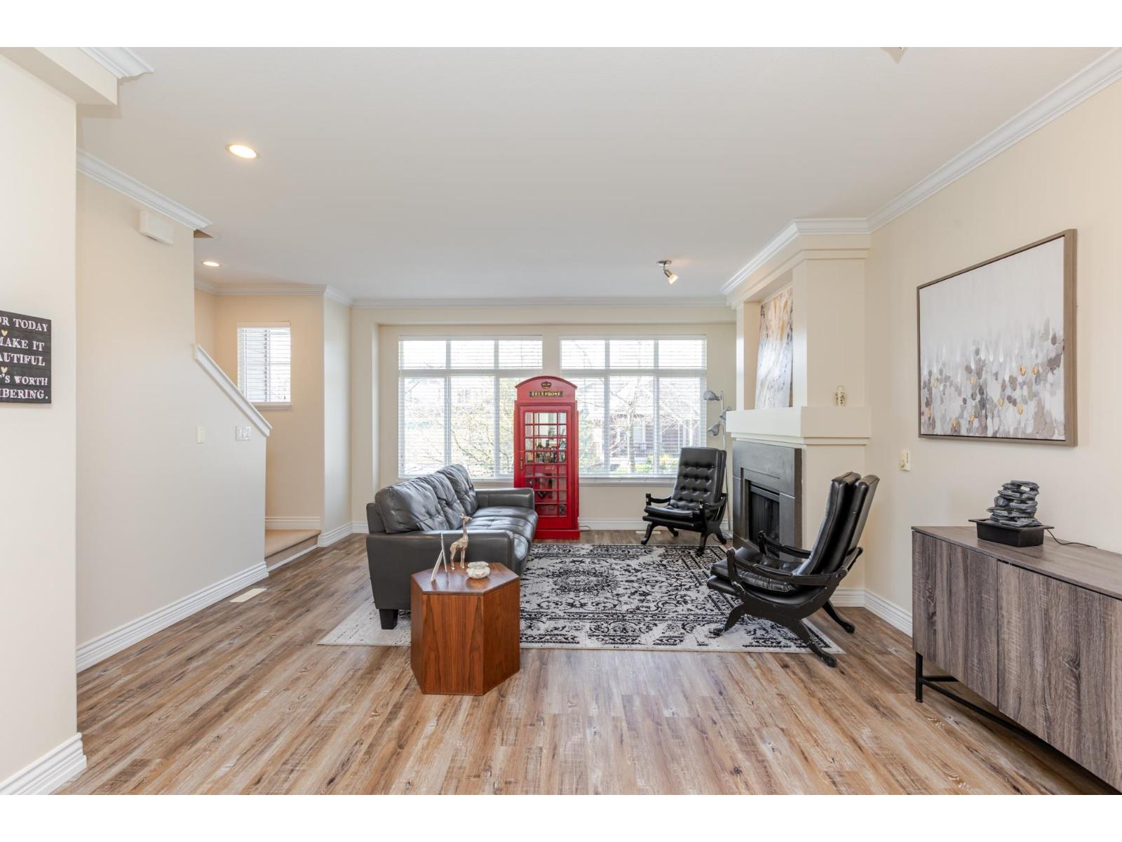 Photo 8 of 40 19330 69 Avenue, Surrey BC