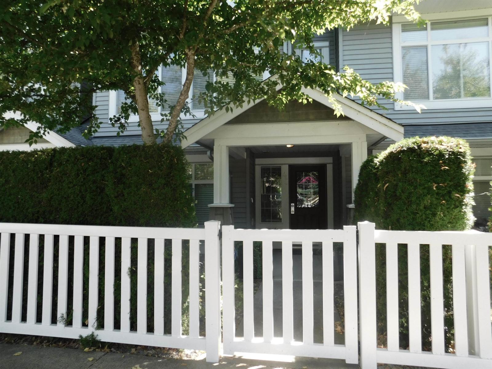 Photo 1 of 40 19330 69 Avenue, Surrey BC