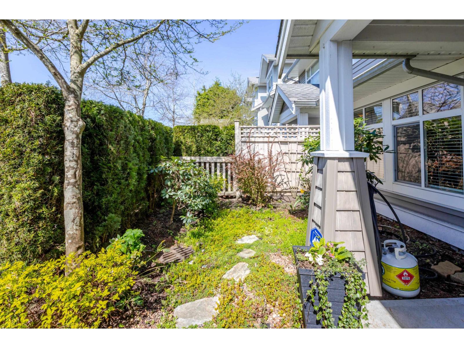 Photo 4 of 40 19330 69 Avenue, Surrey BC