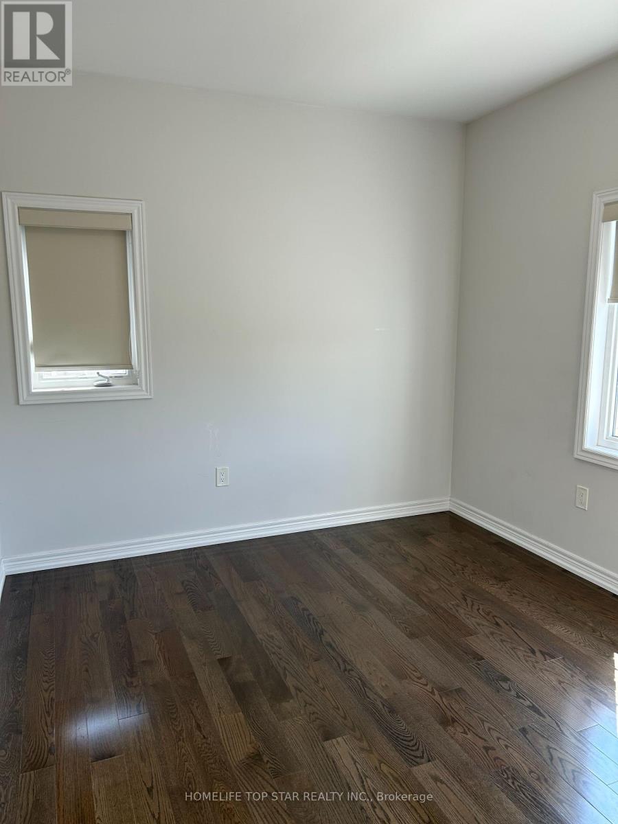 Photo 15 of 319 William Forster Road, Markham ON