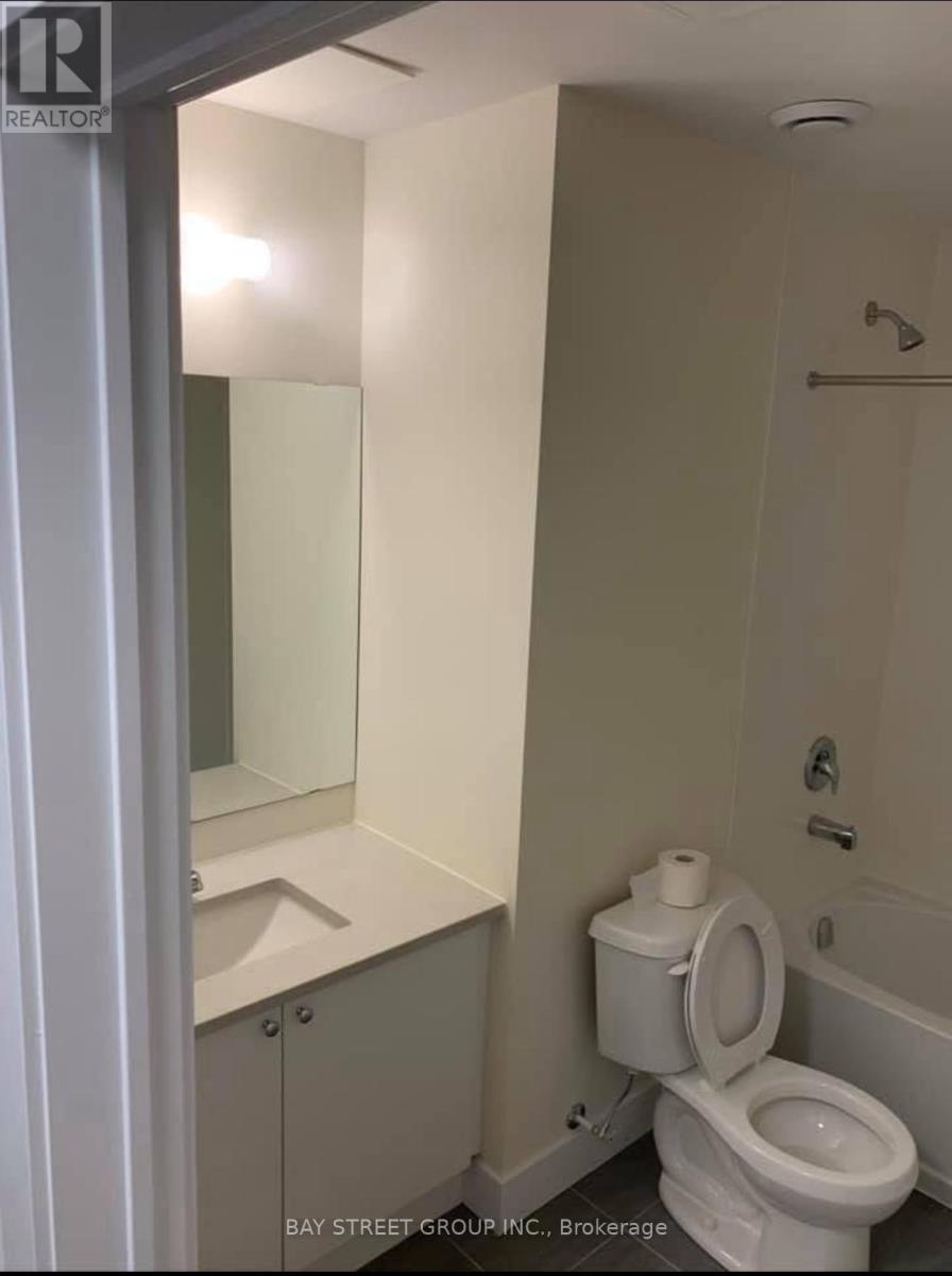 Photo 10 of 13 630 Rogers Road N, Toronto ON