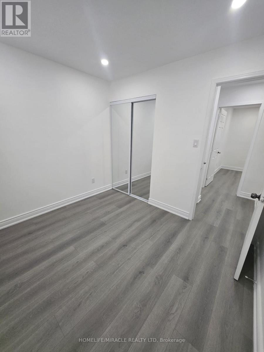 Photo 17 of 3 Sylvia Street, Barrie ON