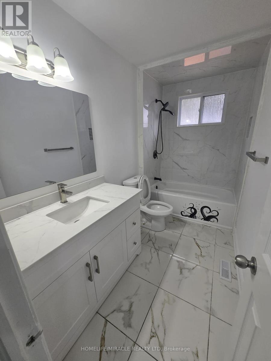 Photo 21 of 3 Sylvia Street, Barrie ON