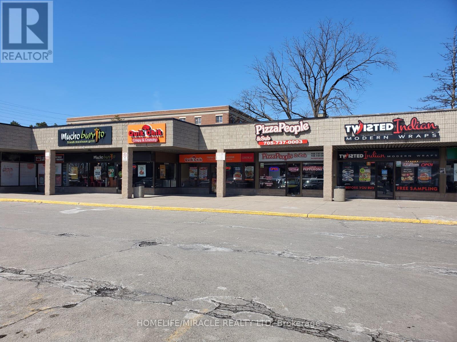 Photo 33 of 3 Sylvia Street, Barrie ON