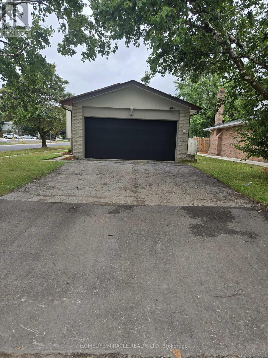 Photo 4 of 3 Sylvia Street, Barrie ON