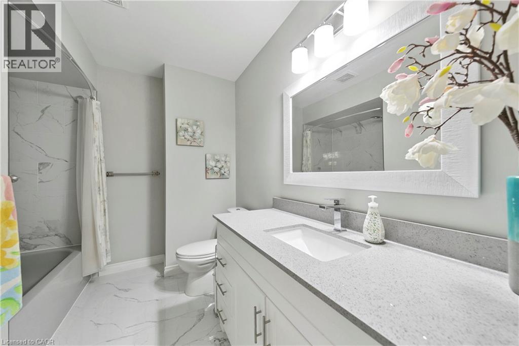 Photo 29 of 3523 Pintail Circle, Mississauga ON