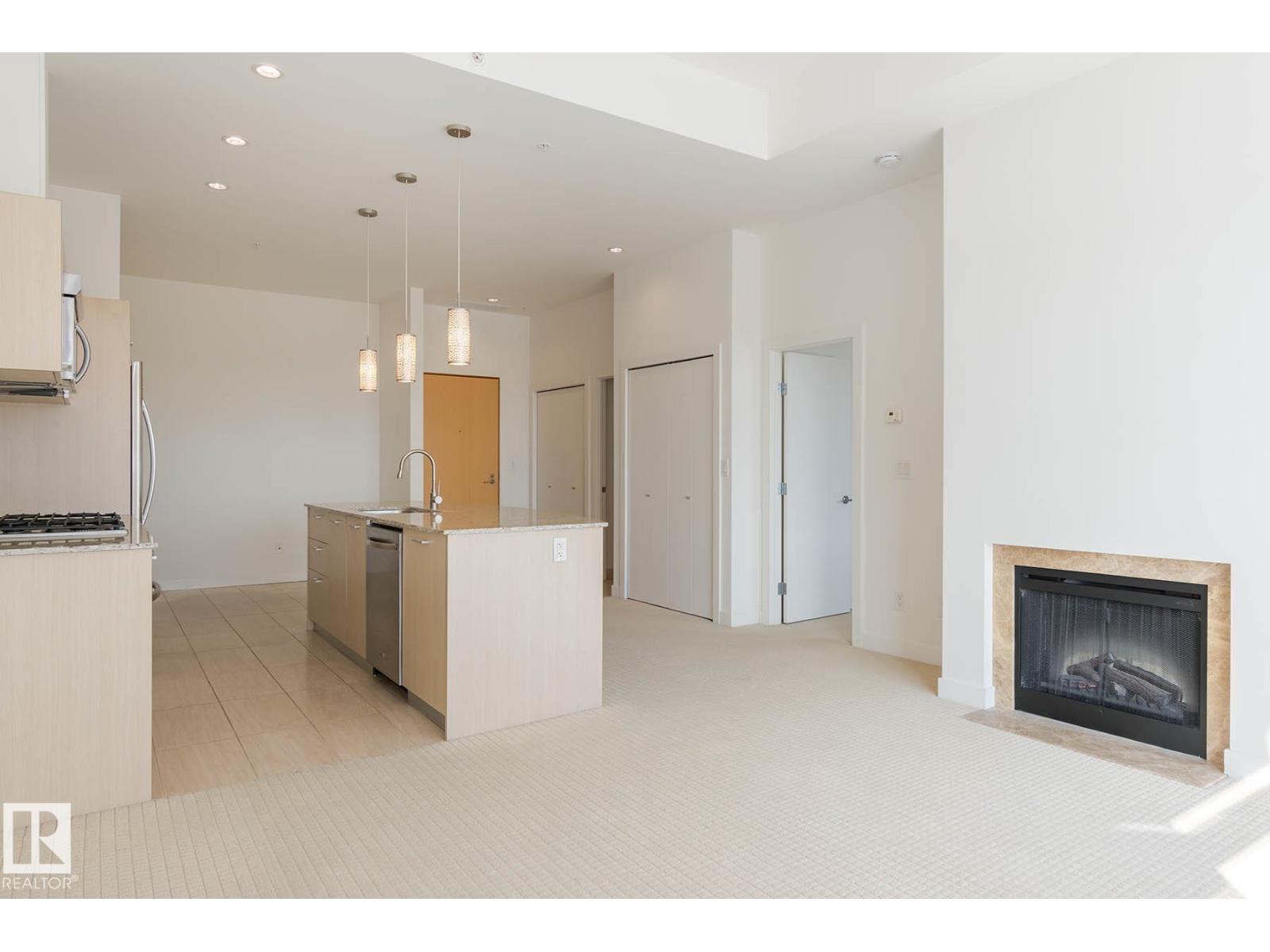 Photo 10 of 703 2504 109 St Nw, Edmonton AB