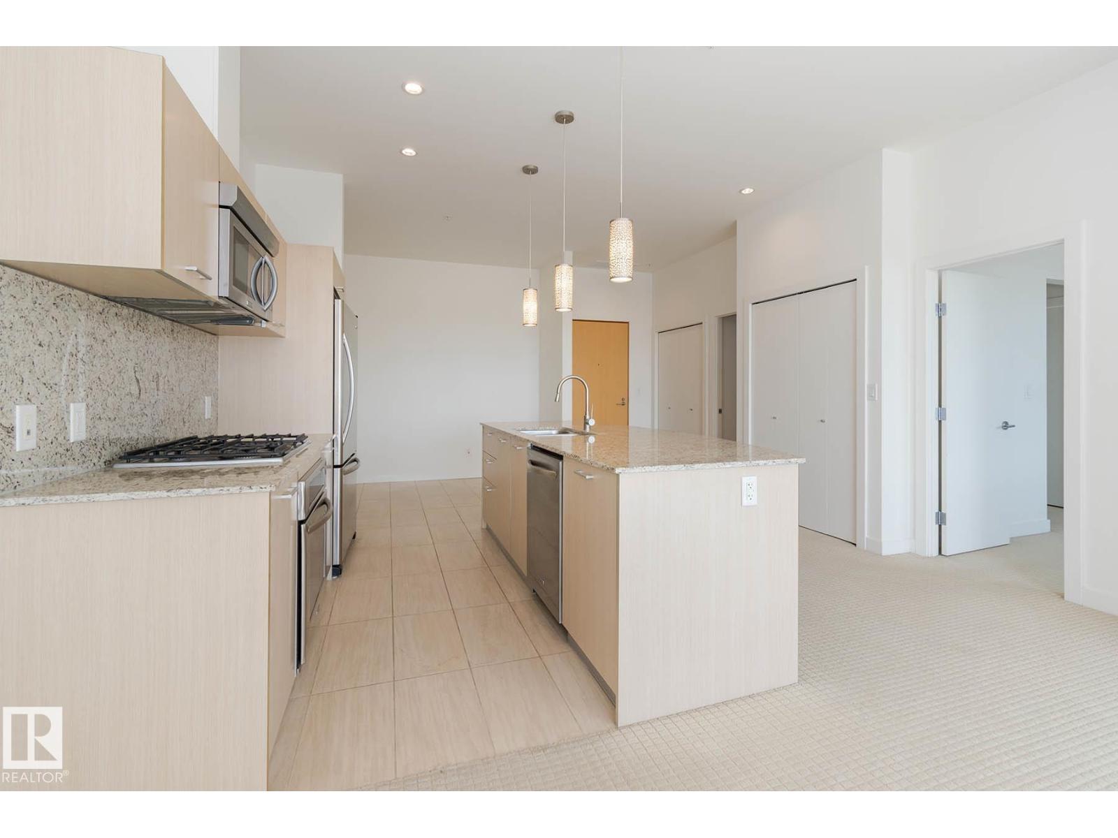 Photo 9 of 703 2504 109 St Nw, Edmonton AB