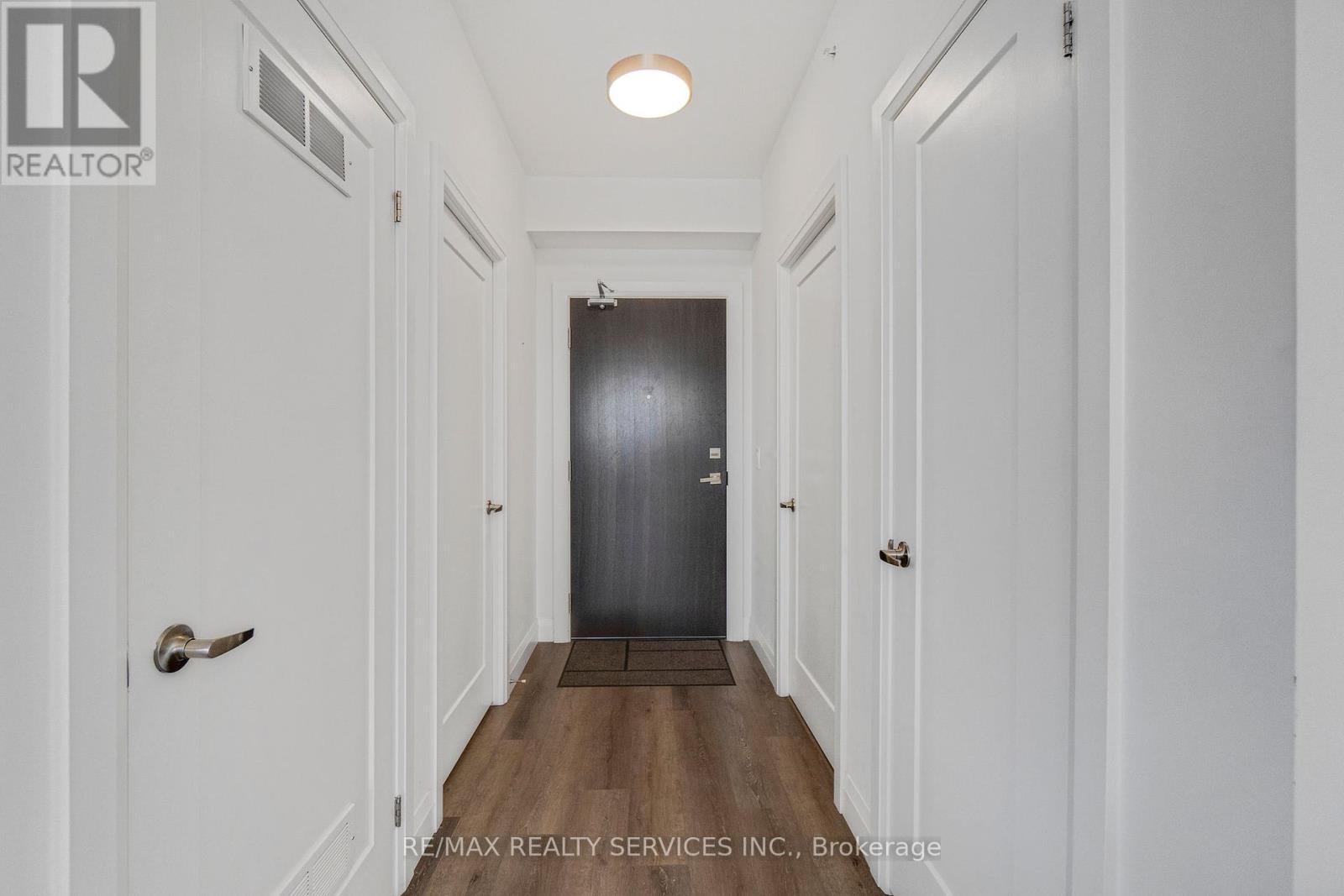 Photo 6 of 1302 500 Brock Avenue, Burlington ON