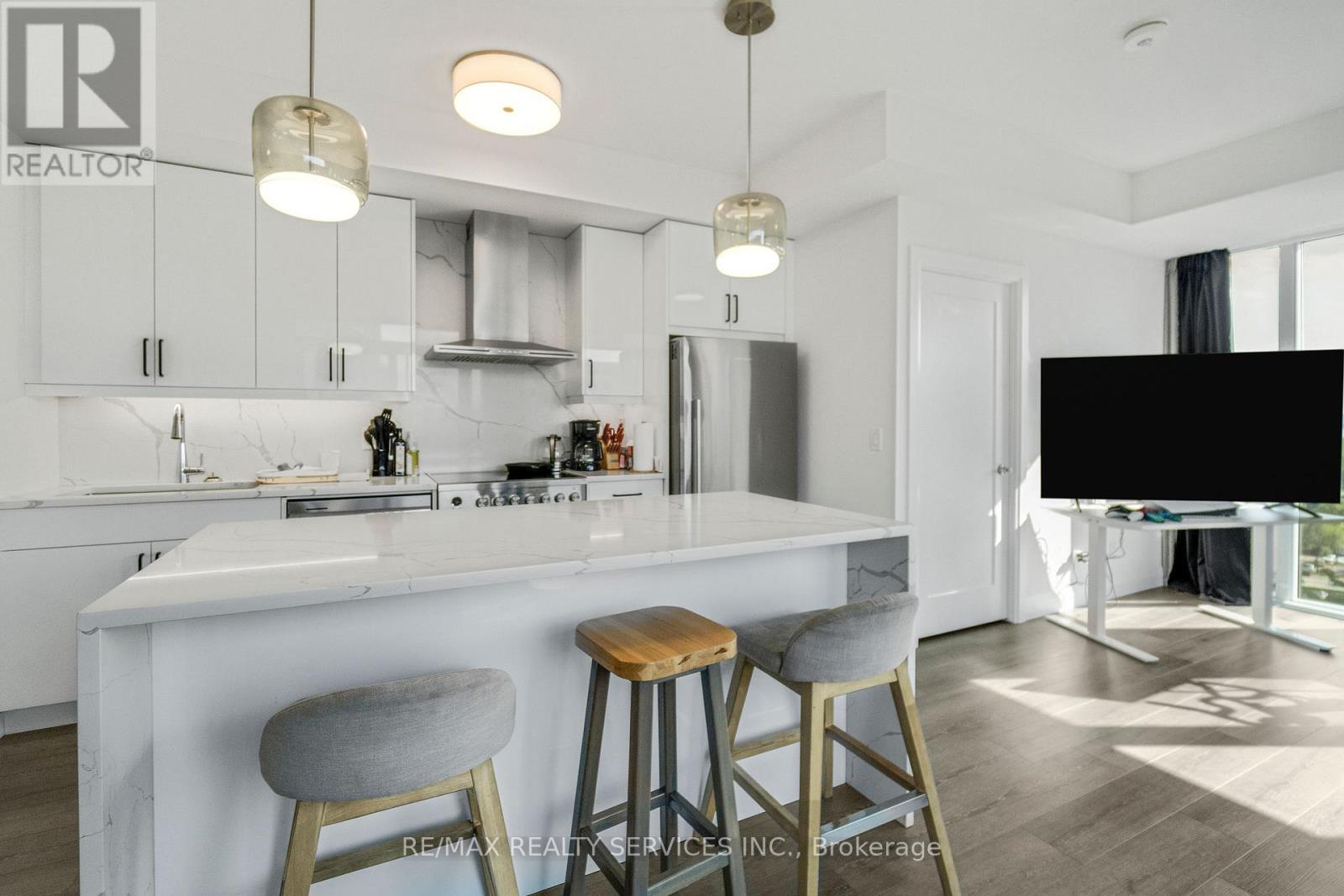 Photo 9 of 1302 500 Brock Avenue, Burlington ON