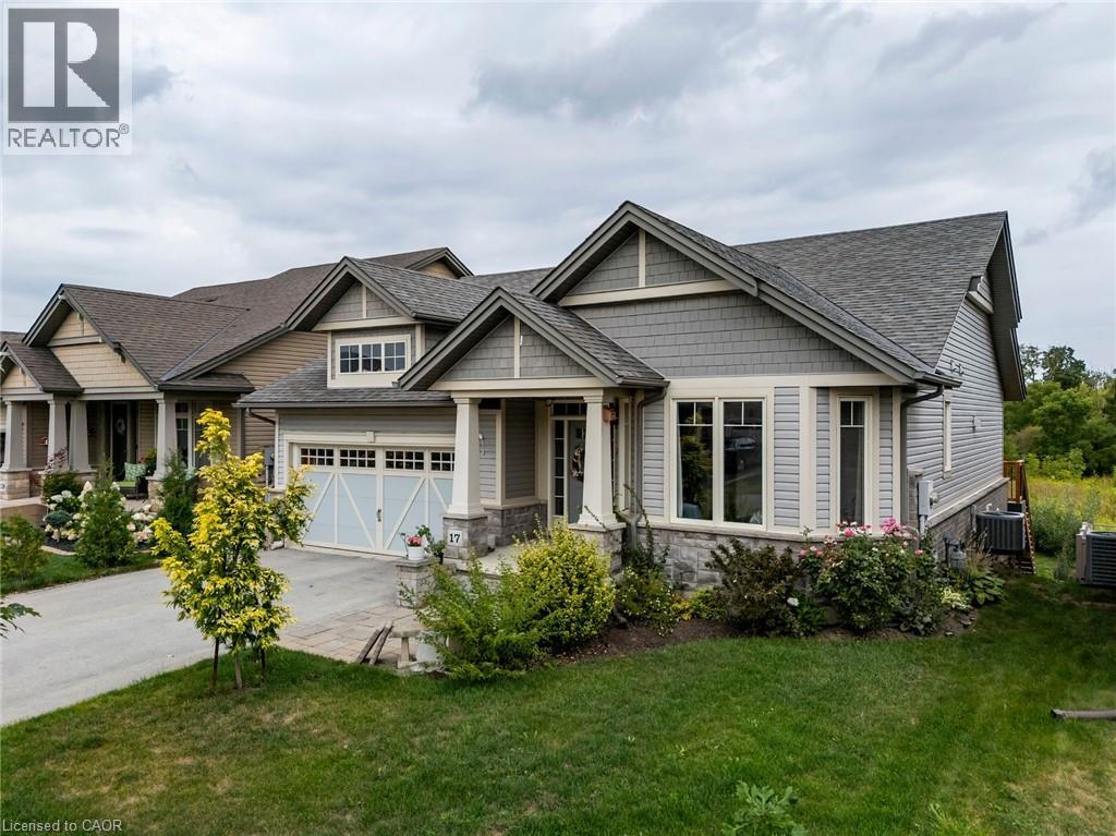 Photo 24 of 17 Manorwood Drive, Smithville ON