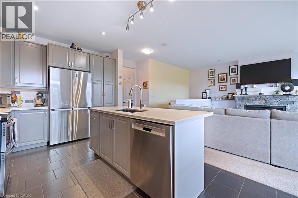 Photo 26 of 17 Manorwood Drive, Smithville ON