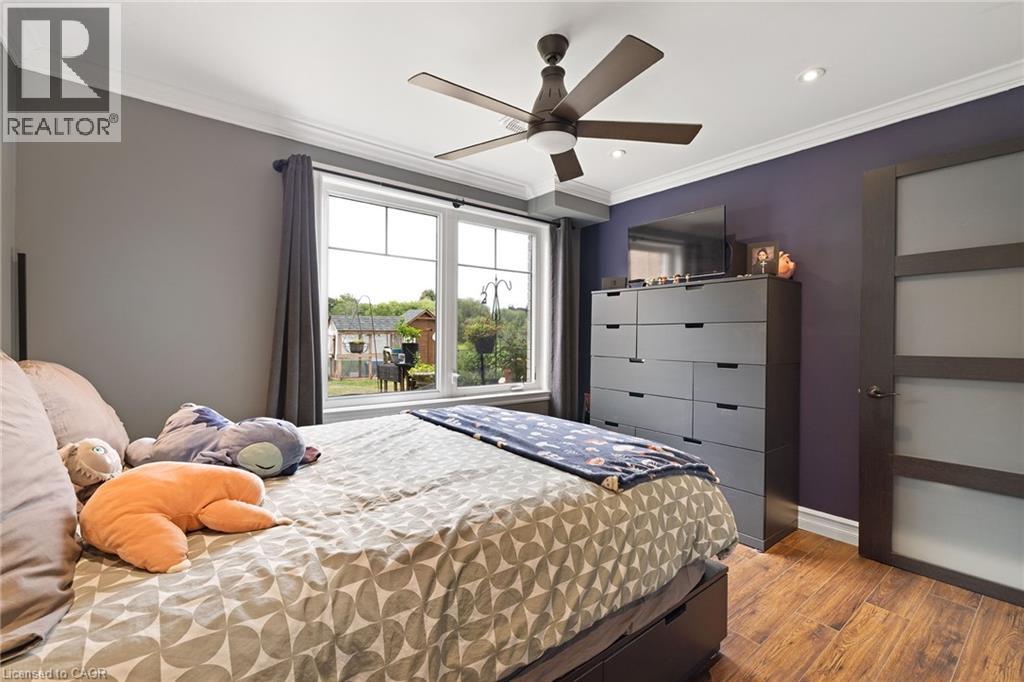 Photo 5 of 17 Manorwood Drive, Smithville ON