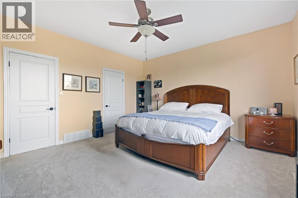 Photo 32 of 17 Manorwood Drive, Smithville ON