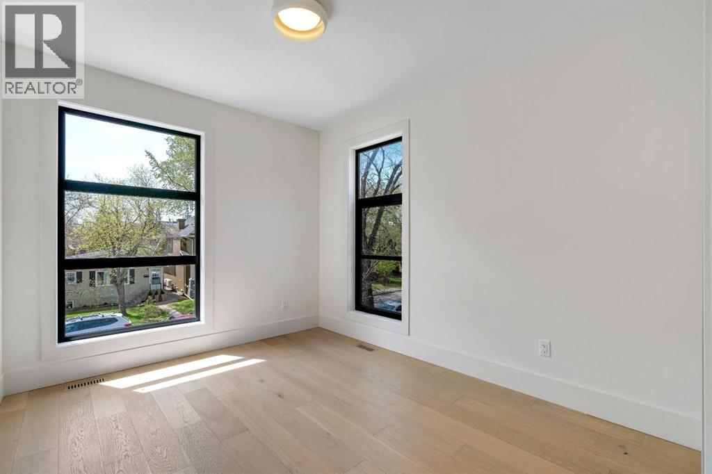 Single Family House for Sale in   Avenue NW West Hillhurst Calgary 