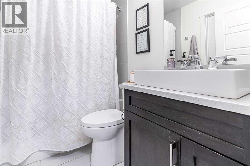 Single Family House for Sale in    Avenue NW Parkdale Calgary 