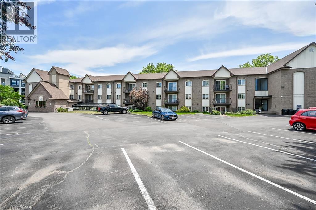 Photo 3 of 20 John Street Unit 207, Grimsby ON