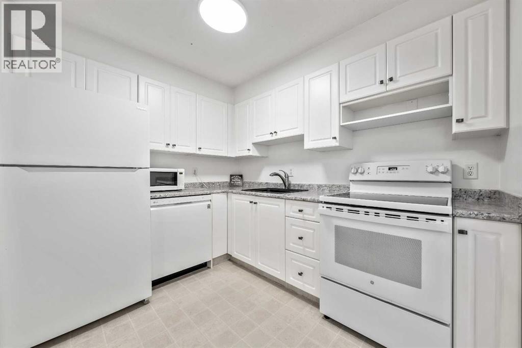 Single Family House for Sale in   Pinecliff Grove NE Pineridge Calgary 