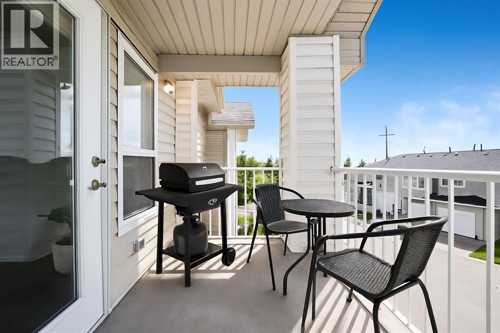 Single Family House for Sale in   Pinecliff Grove NE Pineridge Calgary 