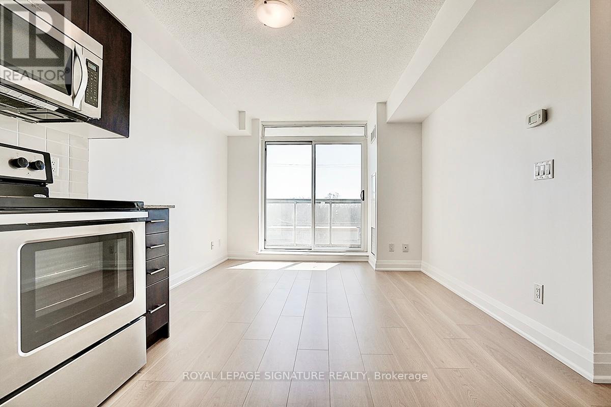 Photo 13 of 308 3520 Danforth Avenue, Toronto ON
