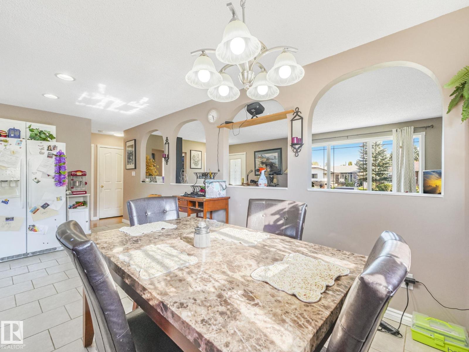 Photo 19 of 1912 Lakewood Rd S Nw, Edmonton AB