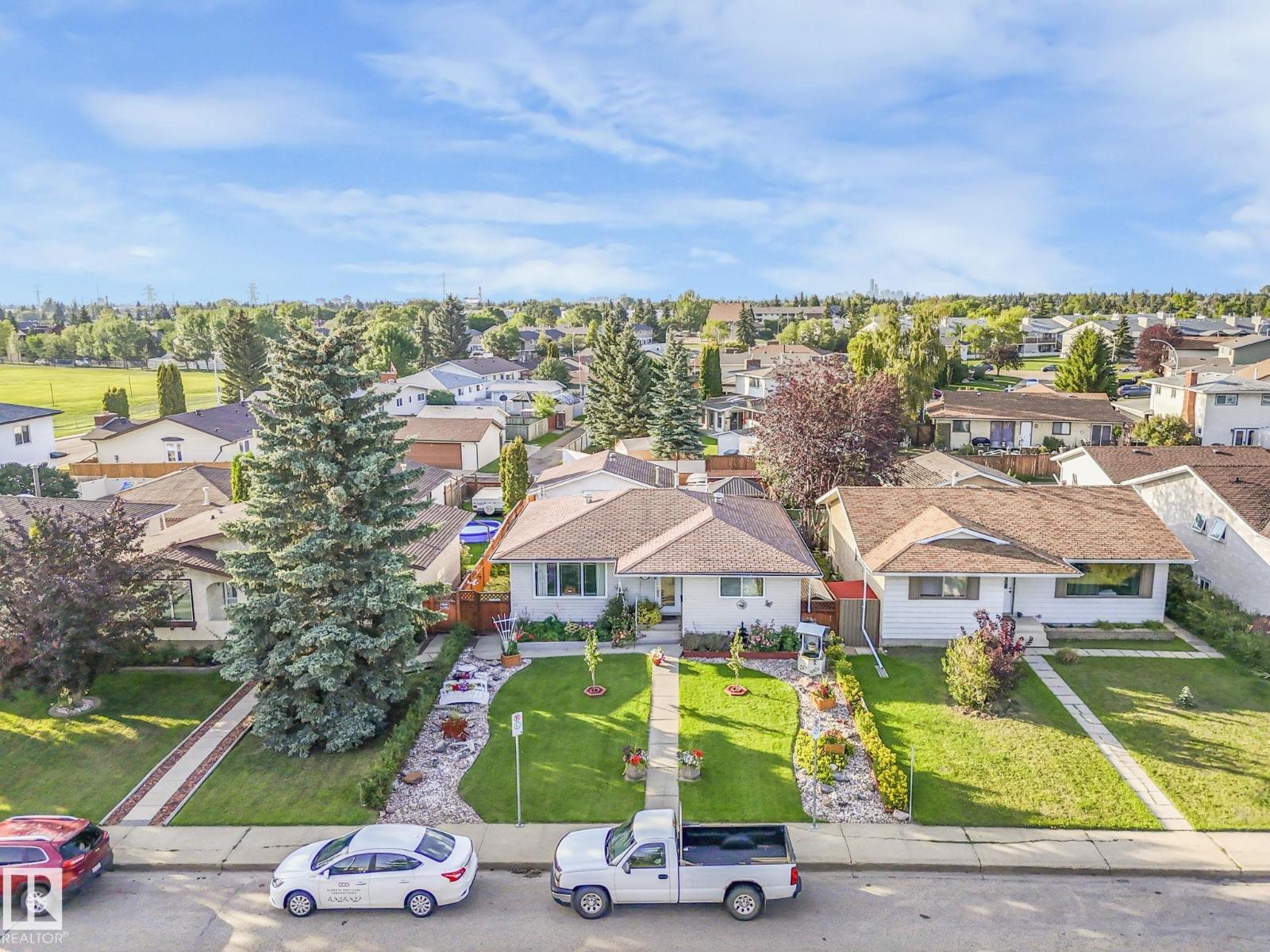 Photo 45 of 1912 Lakewood Rd S Nw, Edmonton AB