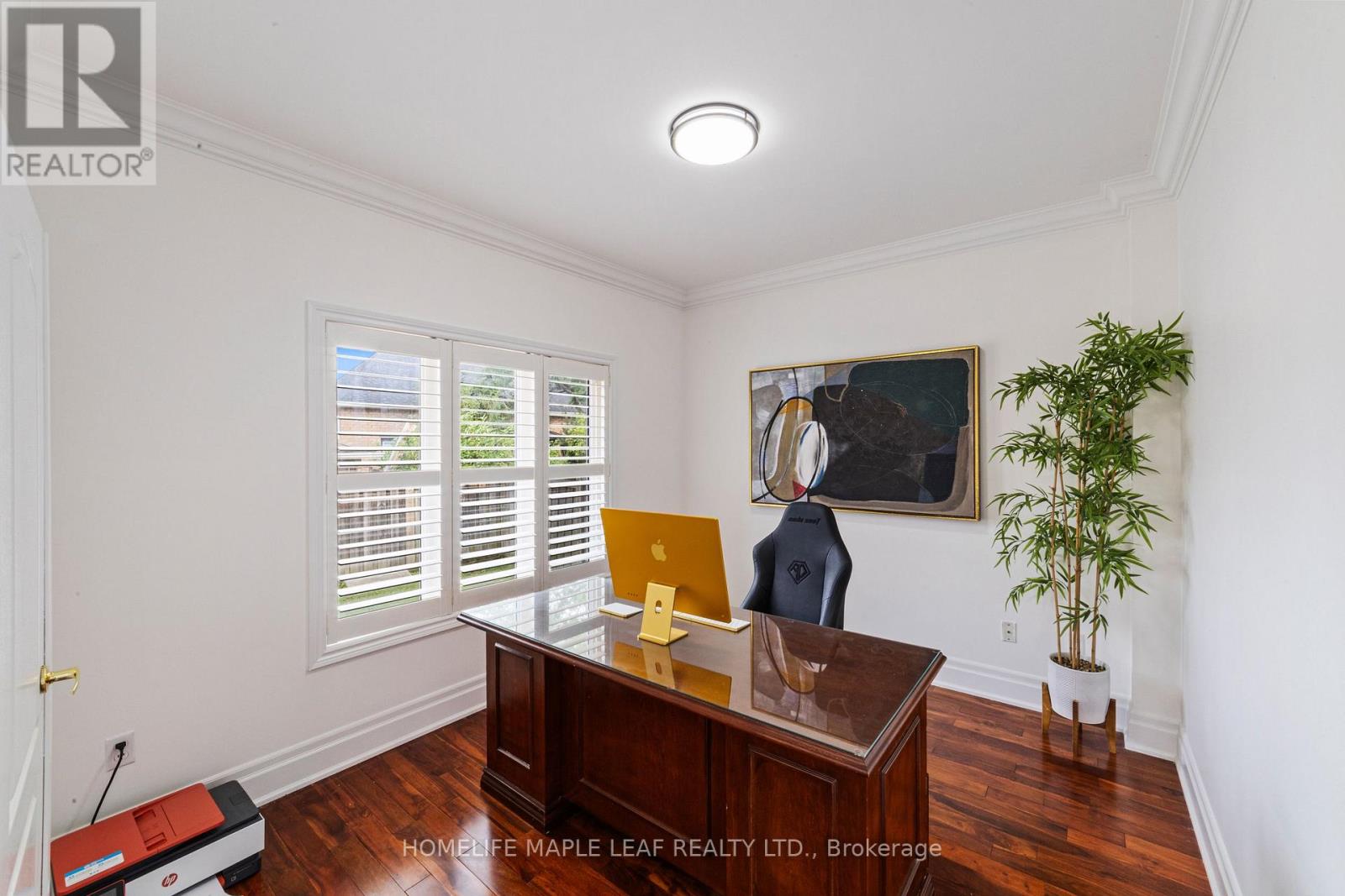 Photo 15 of 18 Regis Circle, Brampton ON