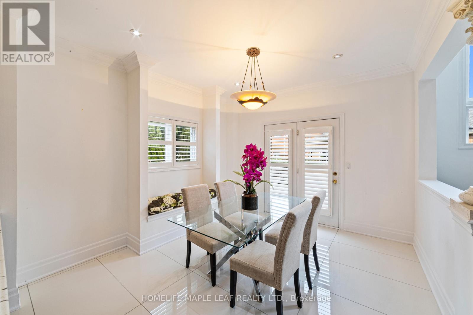 Photo 18 of 18 Regis Circle, Brampton ON