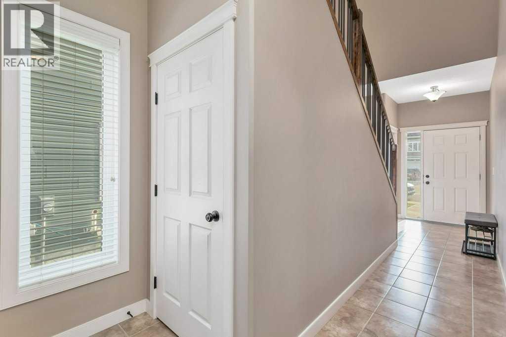 Photo 6 of 29 Shaw Close, Red Deer AB