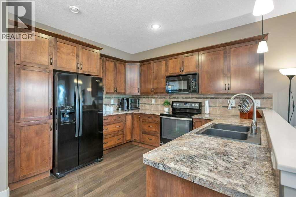Photo 8 of 29 Shaw Close, Red Deer AB