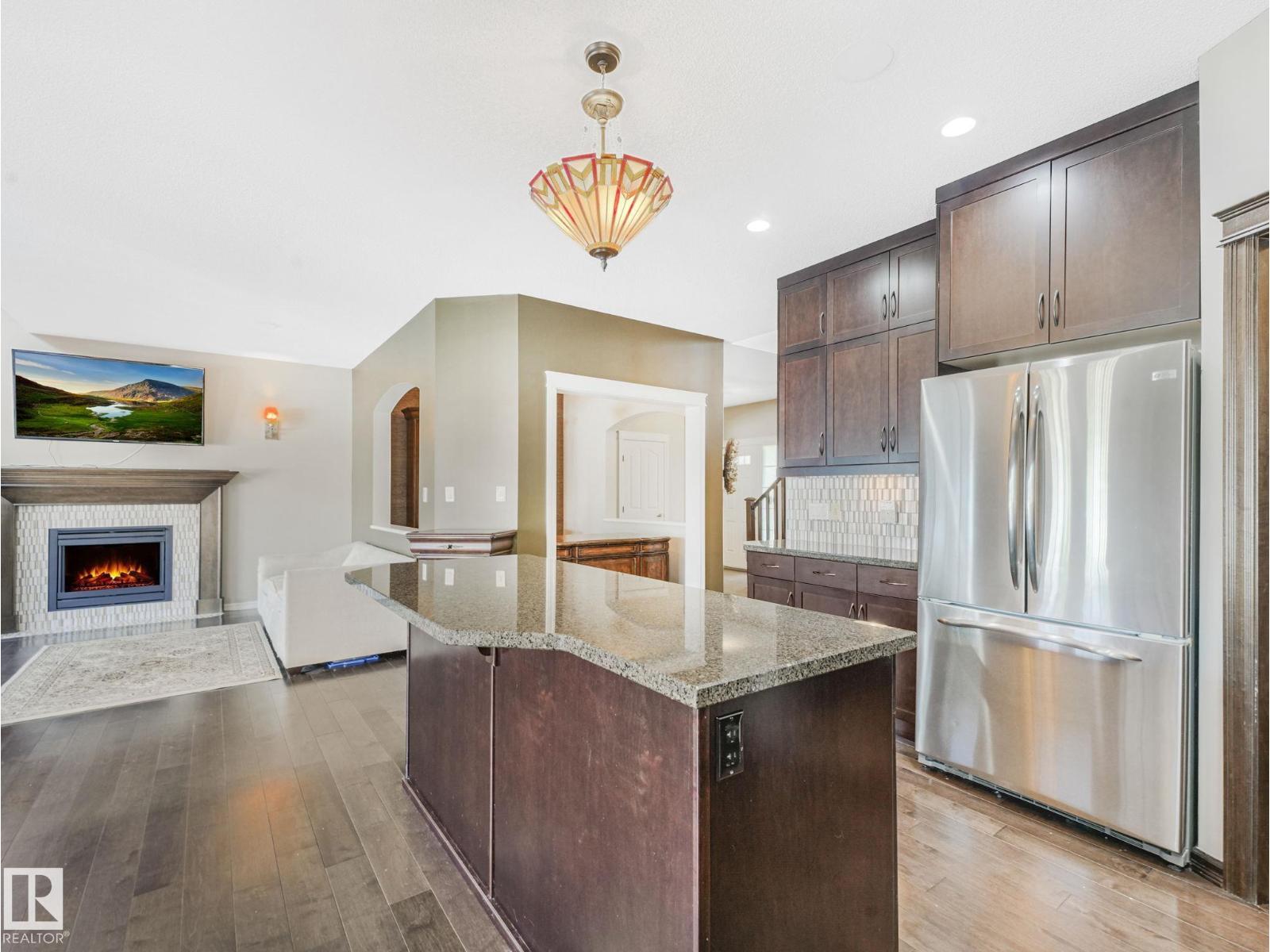 Photo 15 of 1924 86 St Sw, Edmonton AB