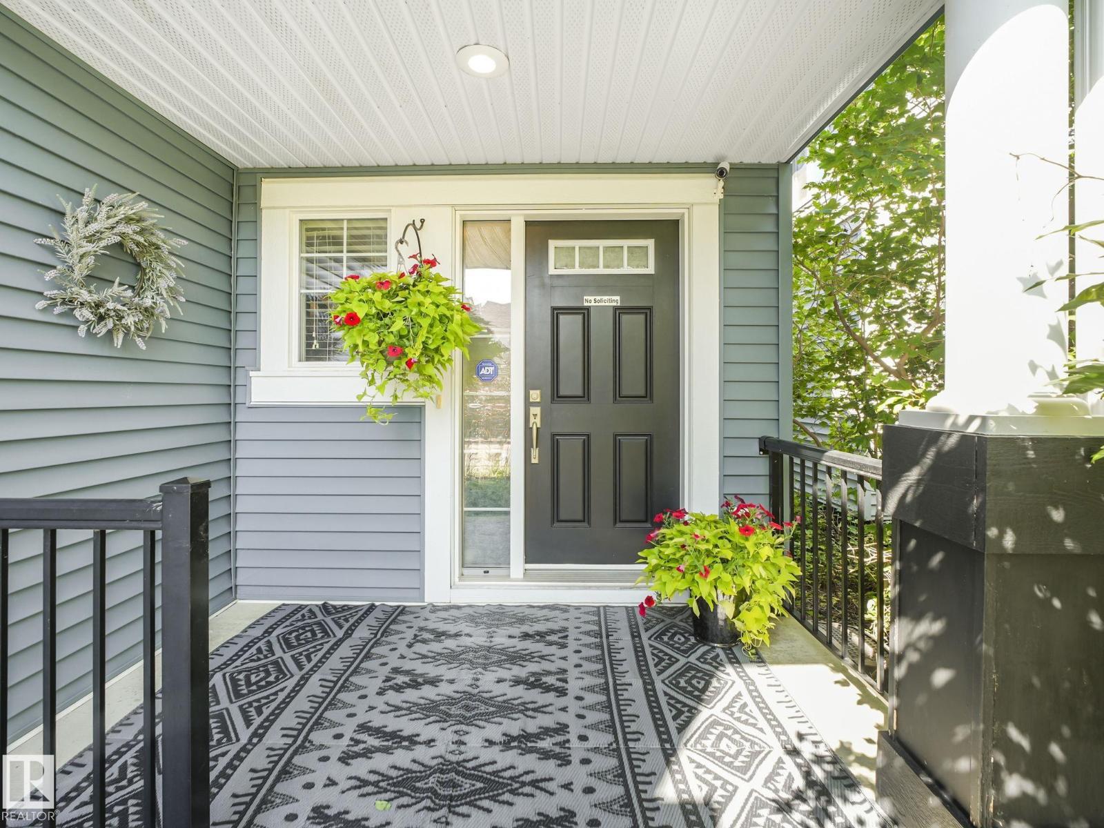 Photo 3 of 1924 86 St Sw, Edmonton AB