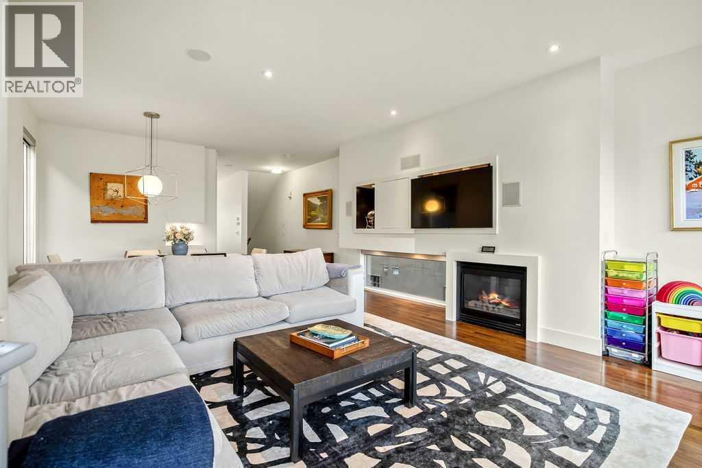 Single Family House for Sale in   Street SW Parkhill Calgary 