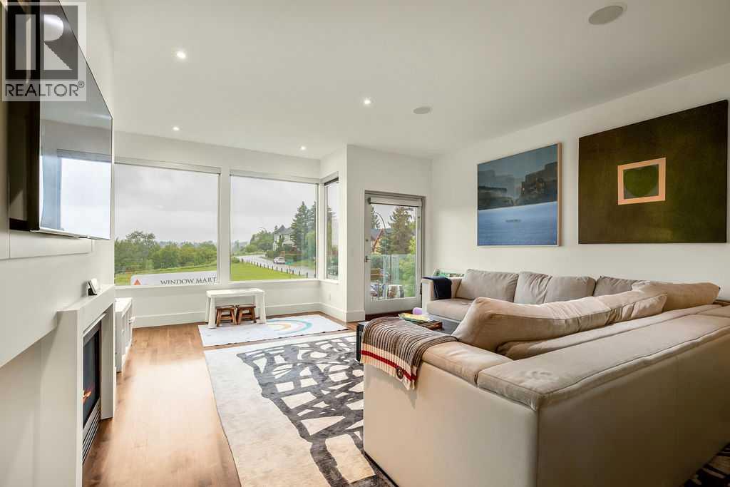 Single Family House for Sale in   Street SW Parkhill Calgary 