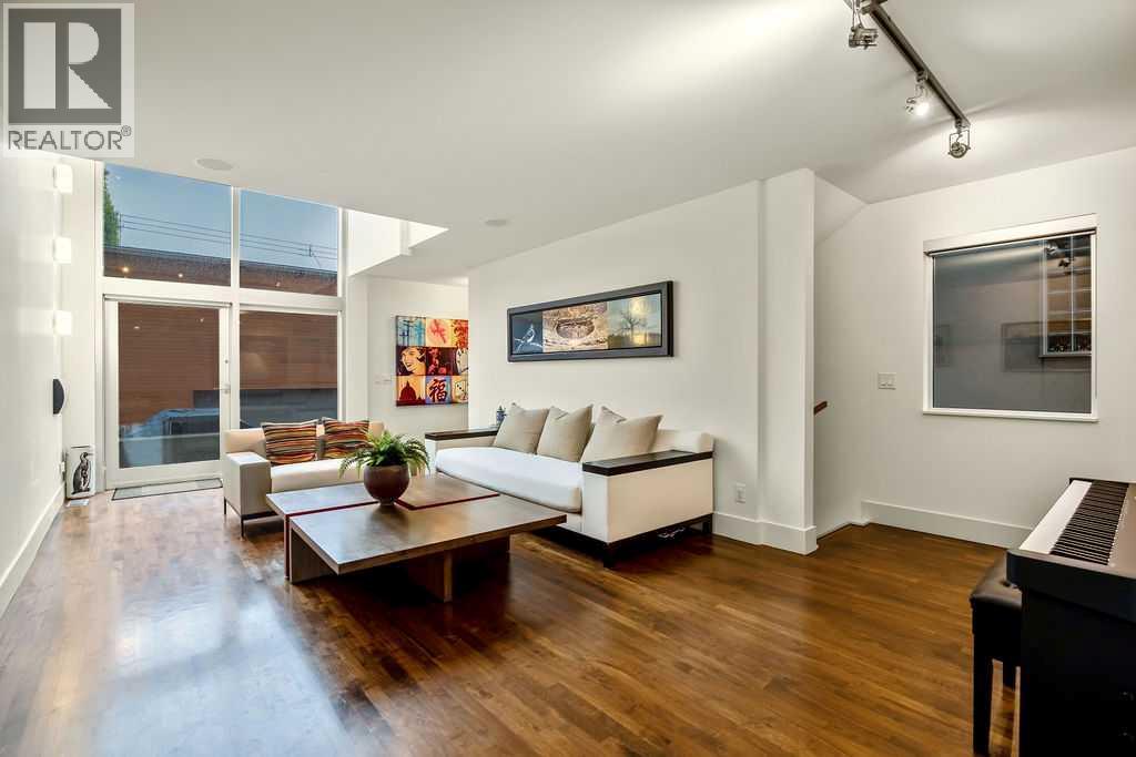 Single Family House for Sale in   Street SW Parkhill Calgary 