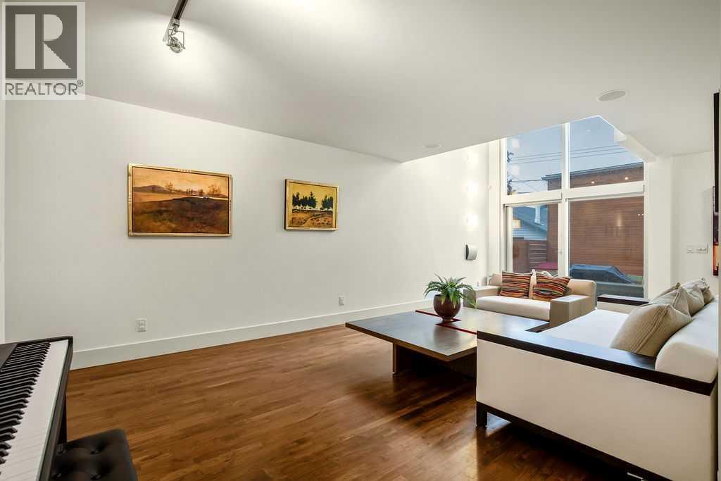Single Family House for Sale in   Street SW Parkhill Calgary 