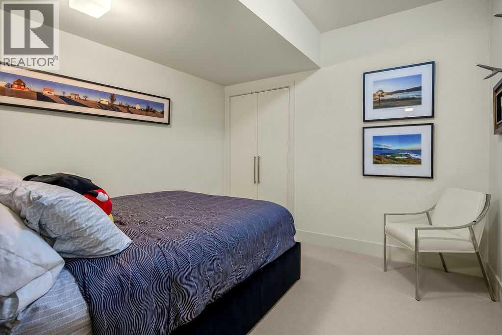 Single Family House for Sale in   Street SW Parkhill Calgary 