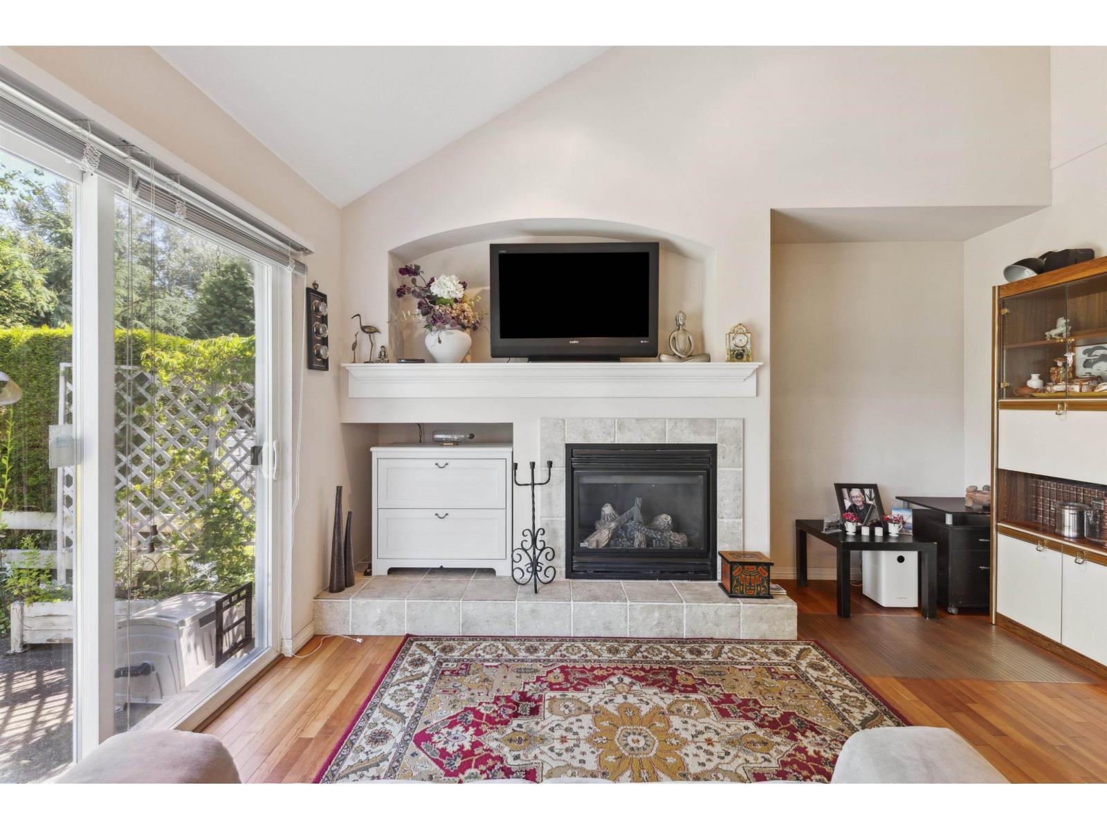 Photo 3 of 49 17097 64 Avenue, Surrey BC