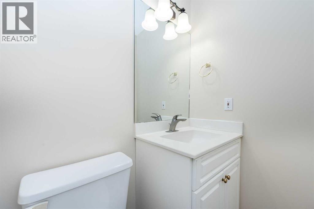 Single Family House for Sale in  Christie Park Mews SW Christie Park Calgary 