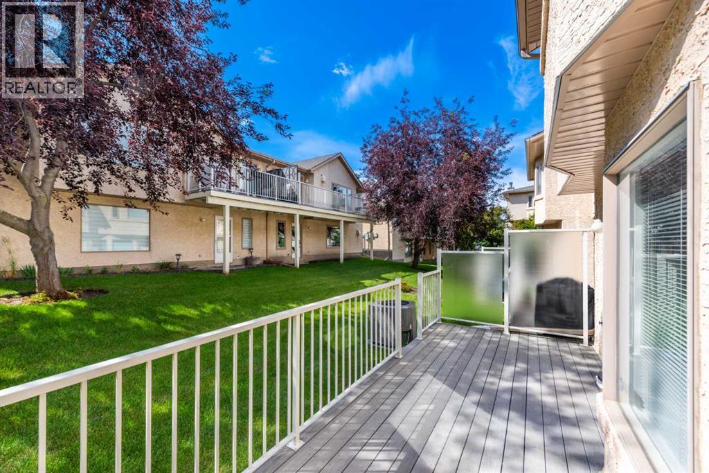 Single Family House for Sale in  Christie Park Mews SW Christie Park Calgary 
